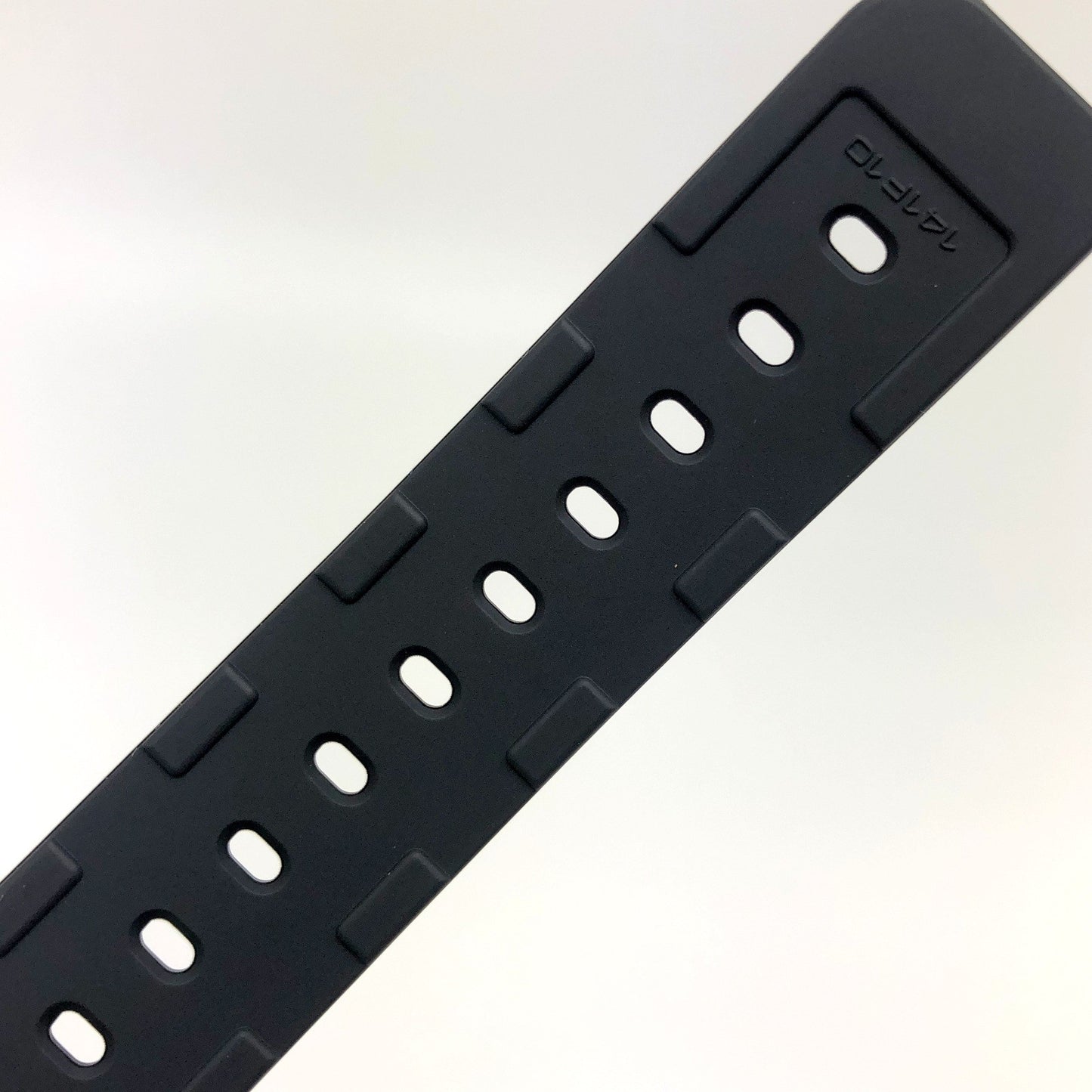 DW-5600C-9B 20BAR M901 イエロー