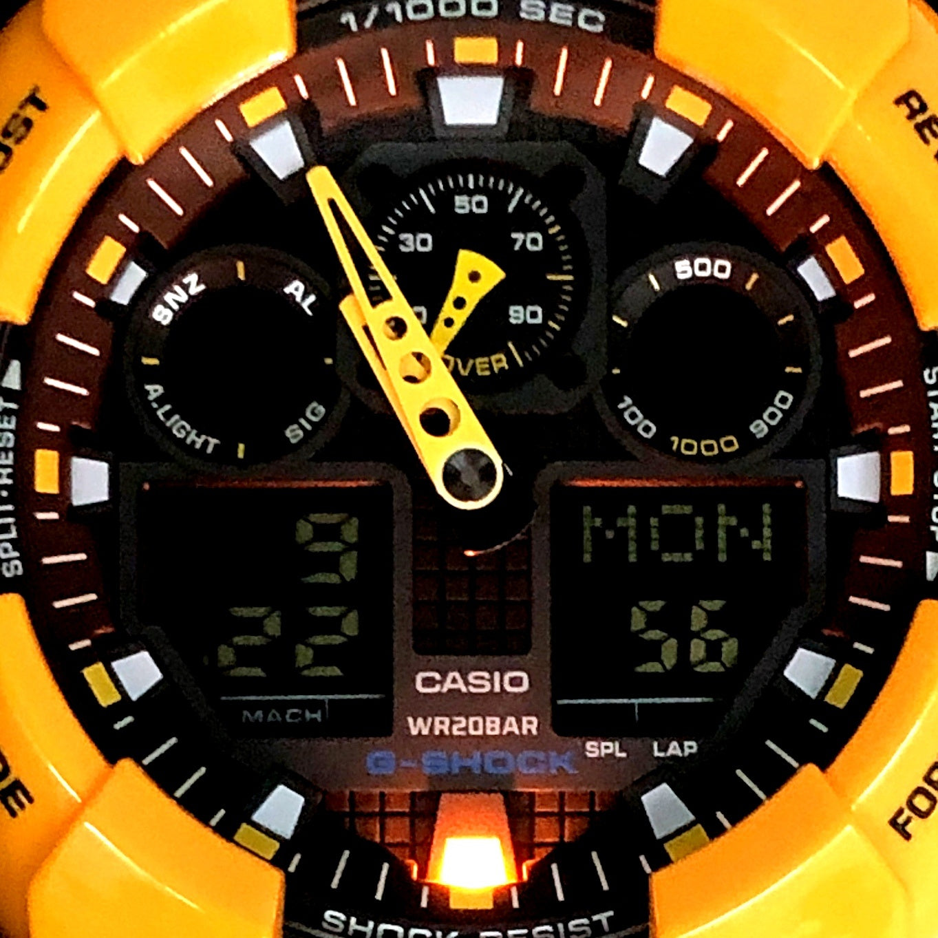 GA-100A-9A アナデジモデル イエローカラーモデル