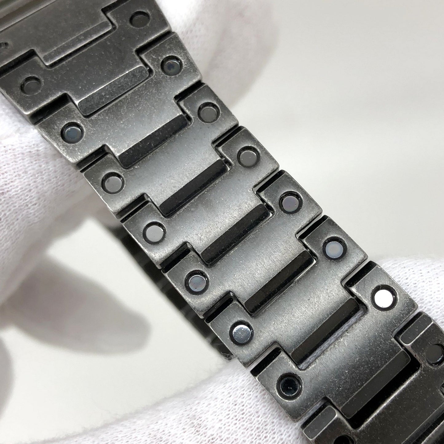 GMW-B5000V-1JR