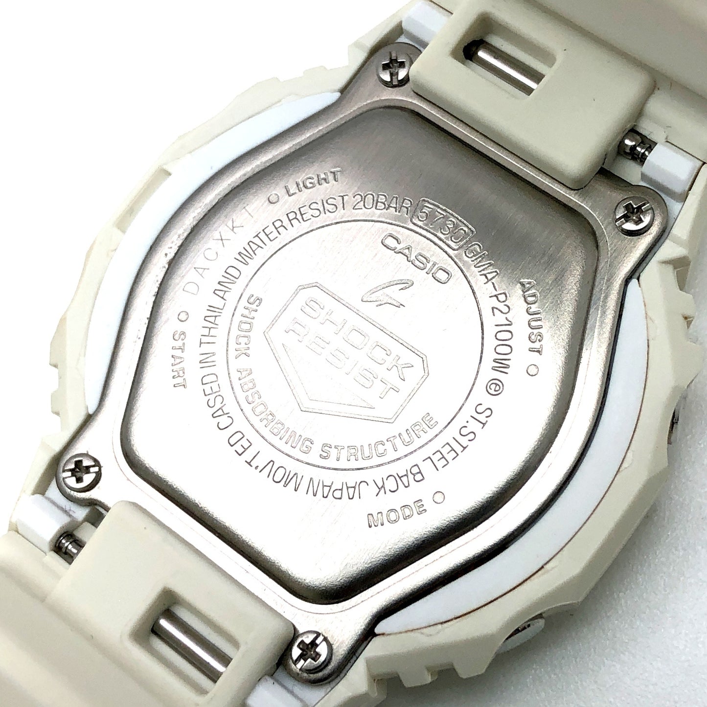 GMA-P2100W-7A 国際女性デー記念モデル カシオーク ミッドサイズ