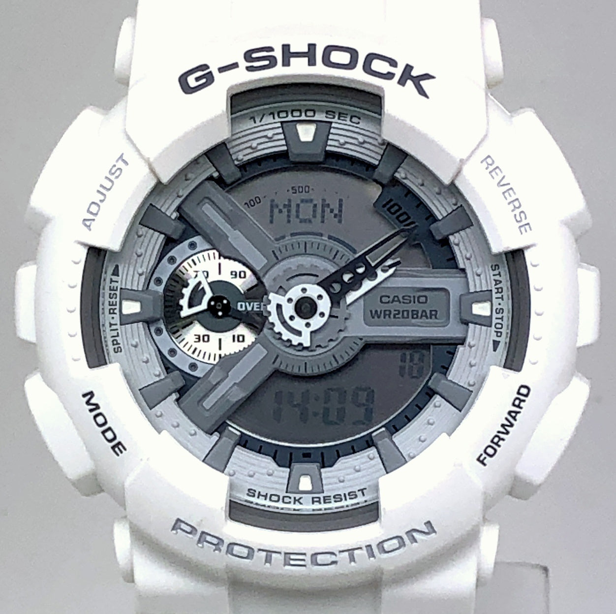 GA-110C BMW X1 コラボレーションモデル