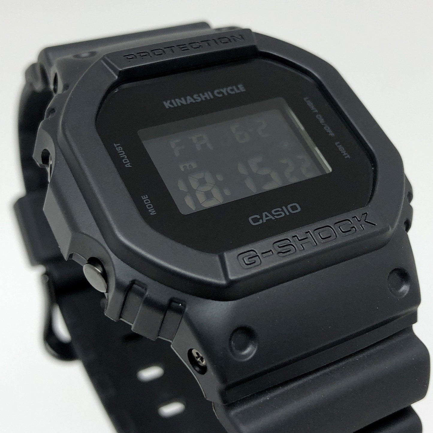 DW-5600
