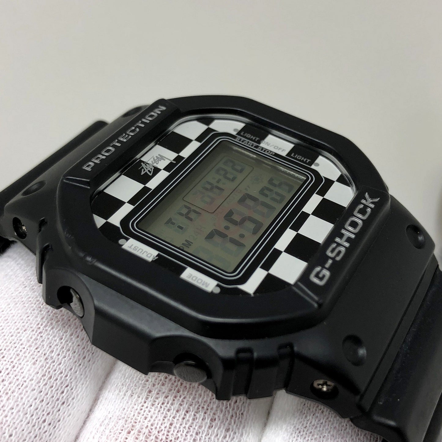 DW-5600 STUSSY Checker