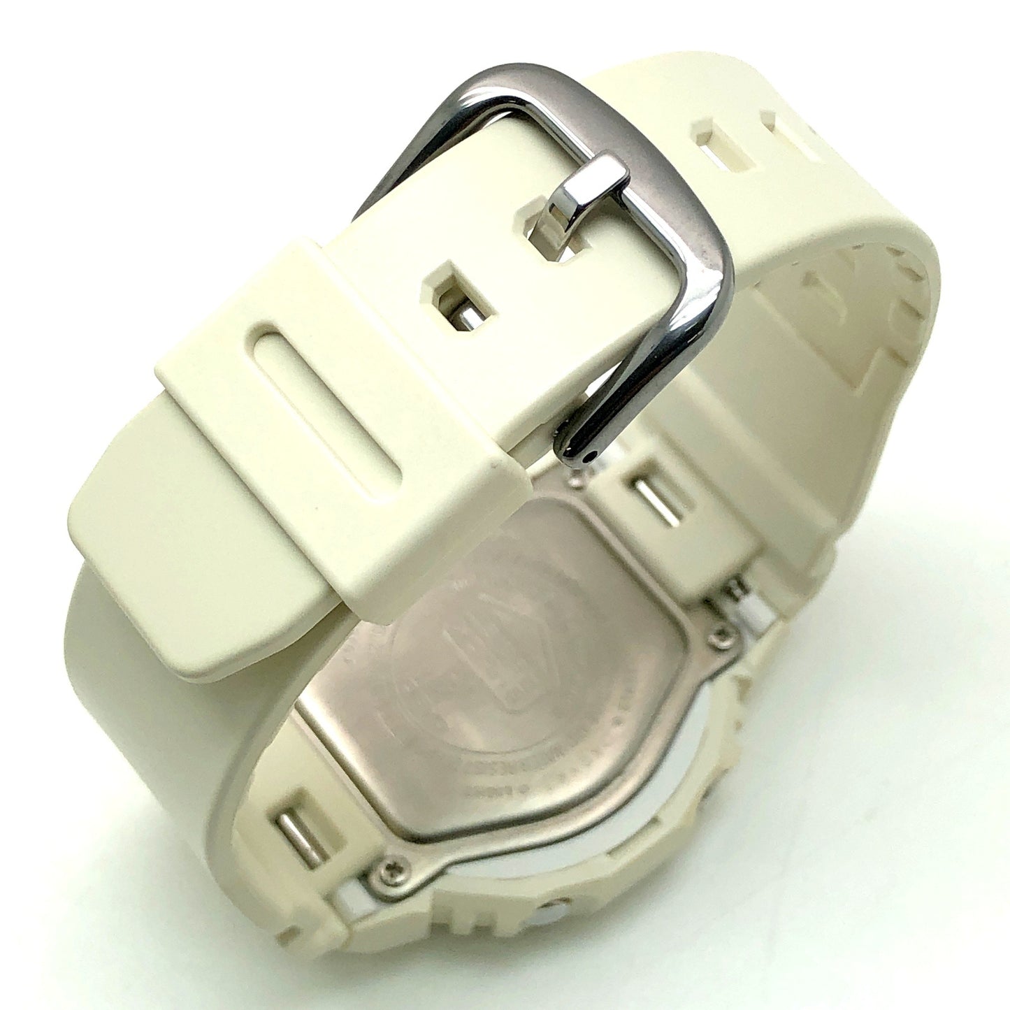 GMA-P2100W-7A 国際女性デー記念モデル カシオーク ミッドサイズ