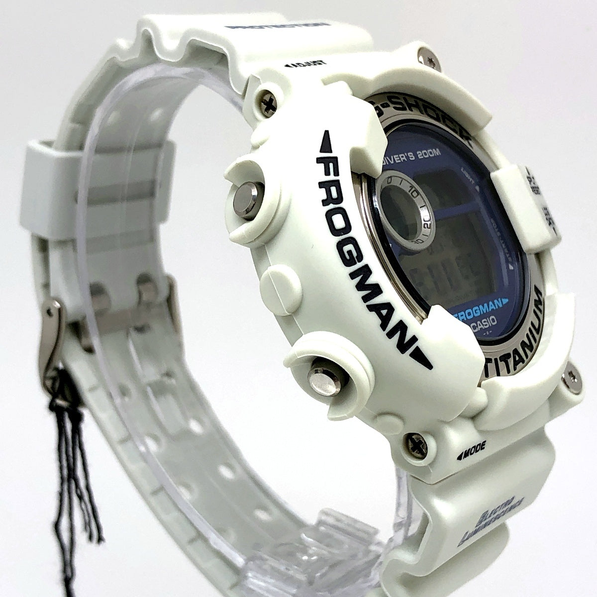 DW-8200LG-8 フロッグマン メンインホワイトグレー