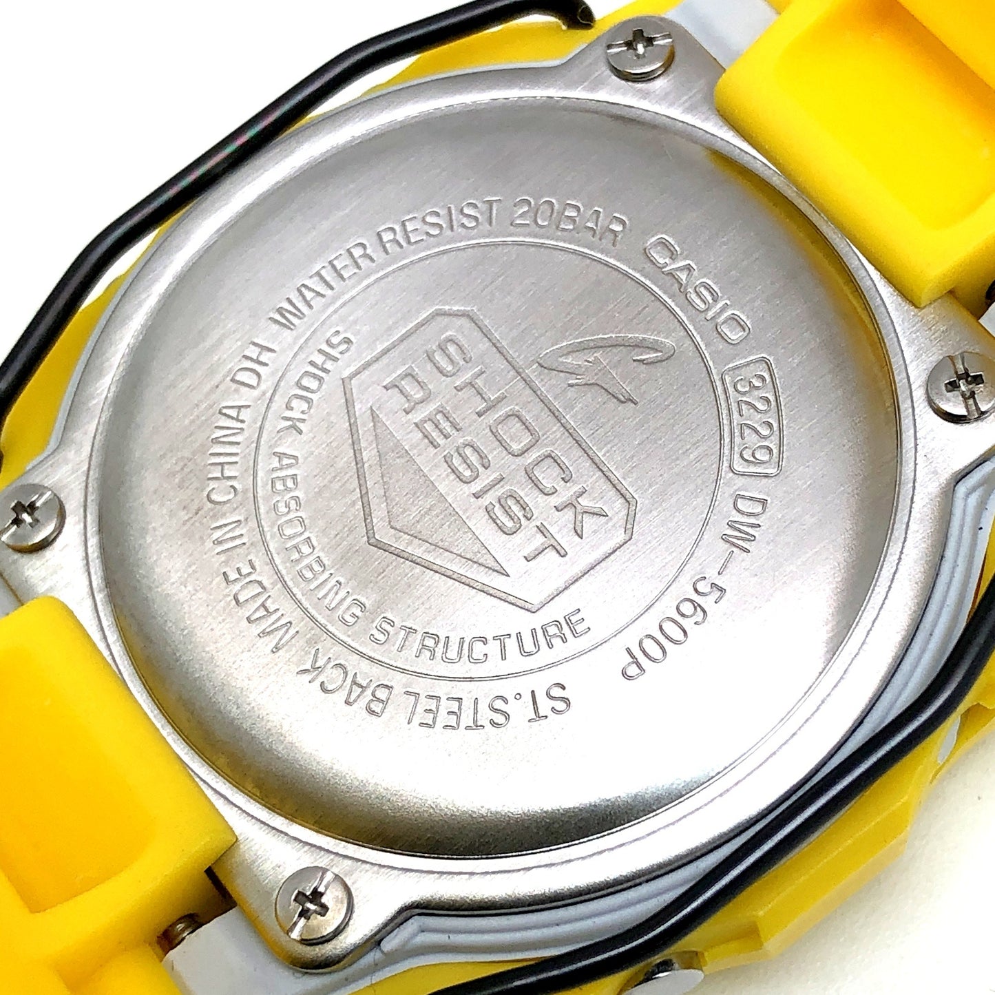 DW-5600P-9 プロテクター搭載 復刻スピード イエロー