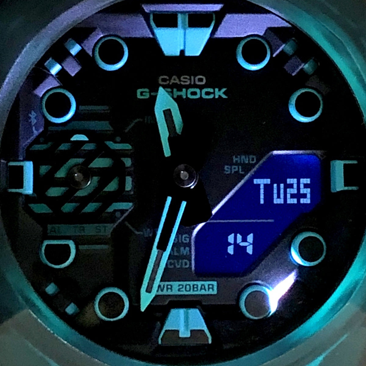 GA-B001G-2A スケルトンカラー Bluetooth搭載