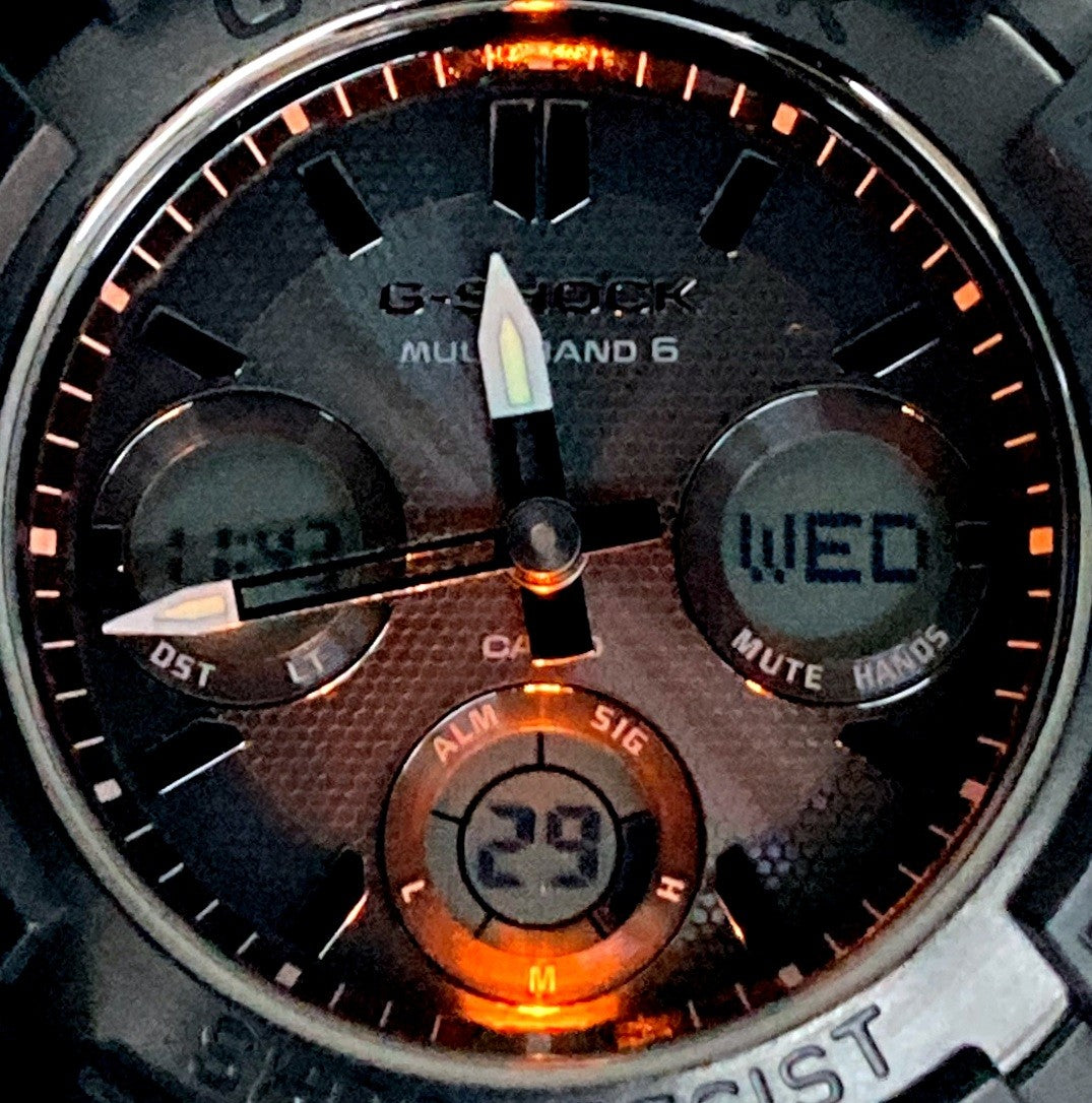 AWG-M100SBB-1A アナデジ 電波ソーラーモデル