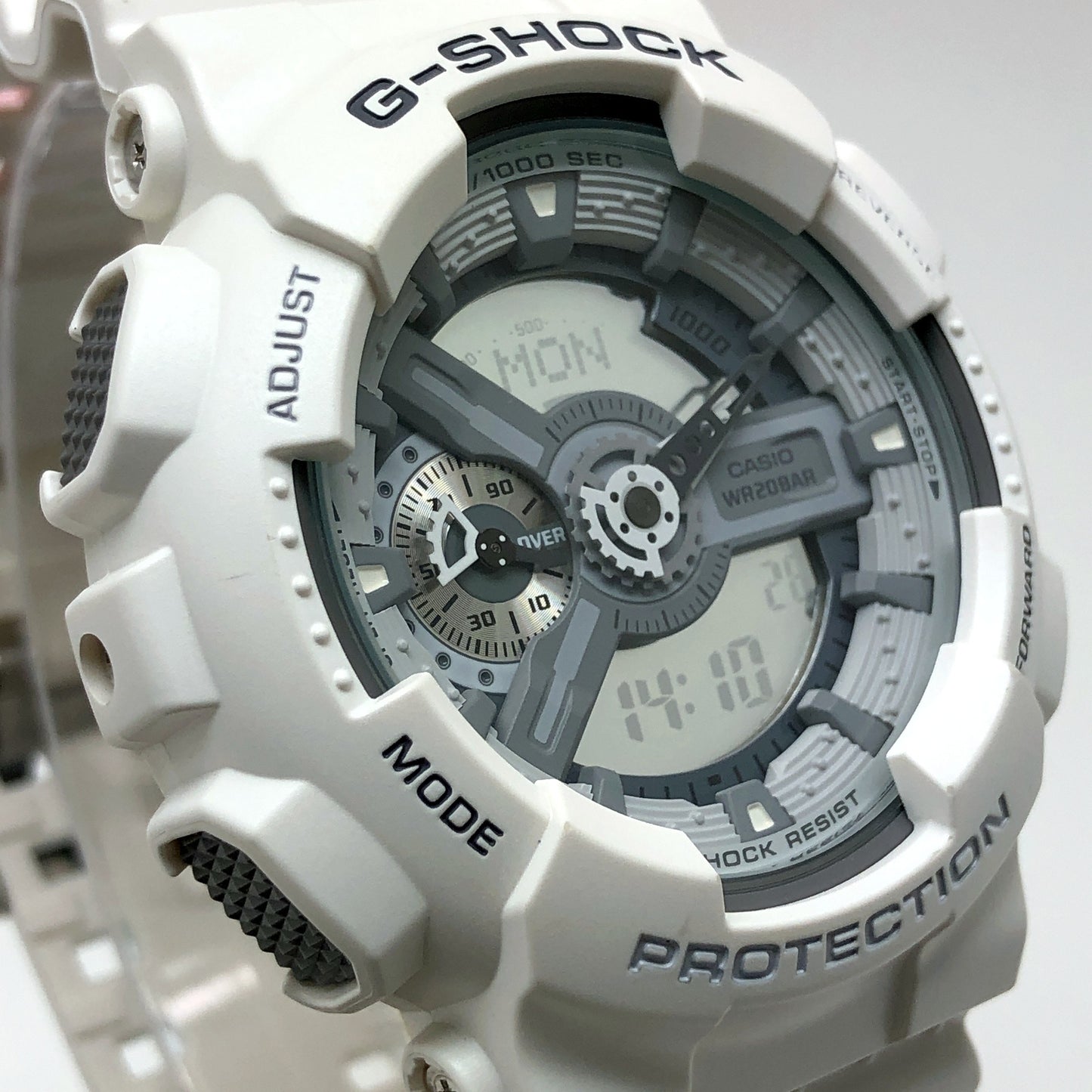 GA-110C BMW X1 コラボレーションモデル