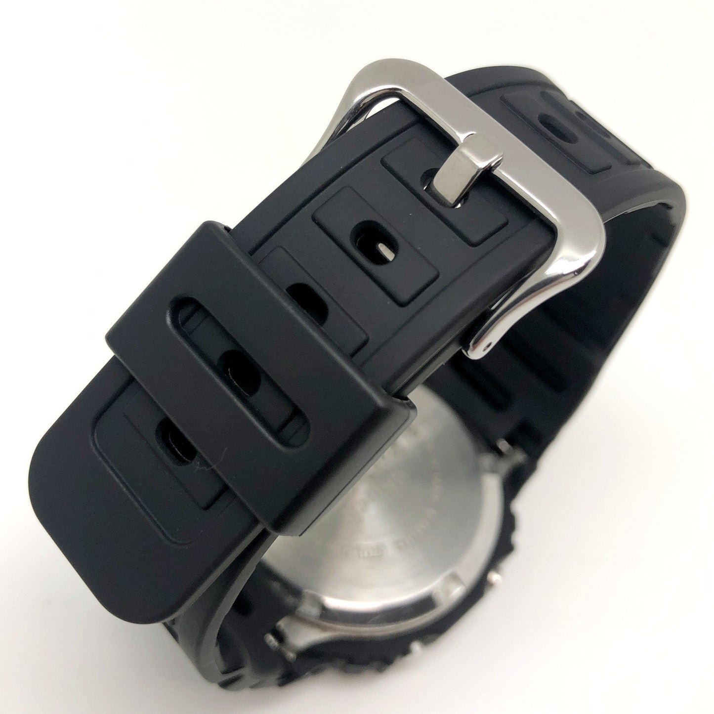 DW-5600C-9B 20BAR M901 イエロー