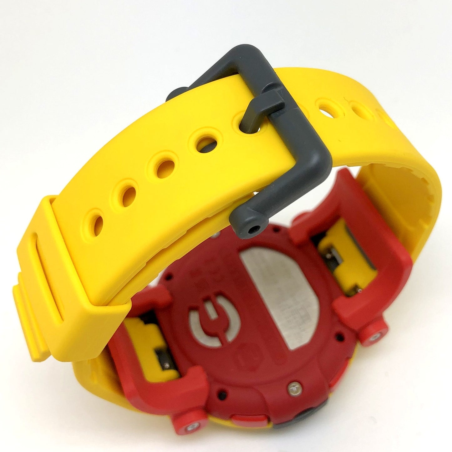 G-B001MVE-9JR
