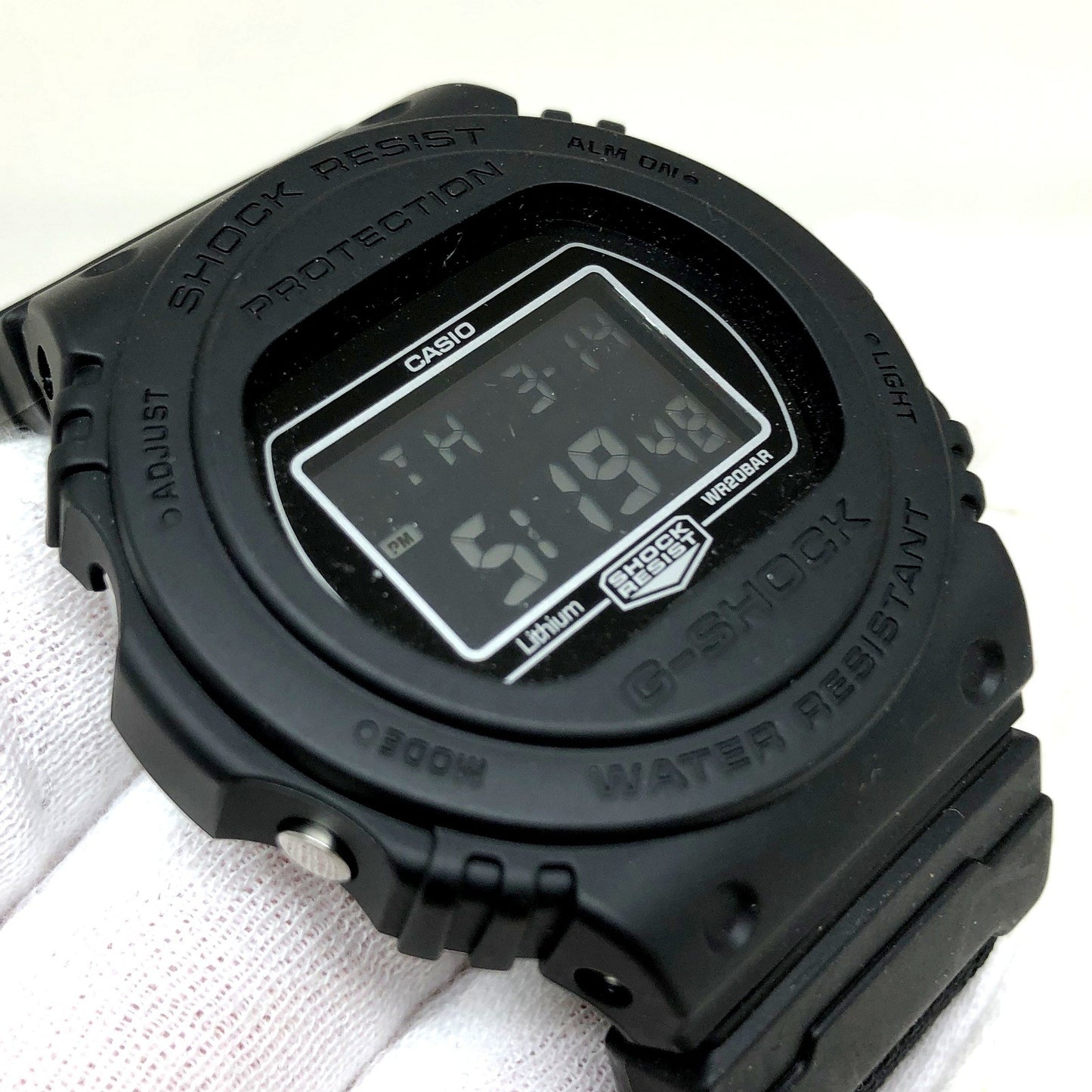 DW-5750E URBAN RESEARCH