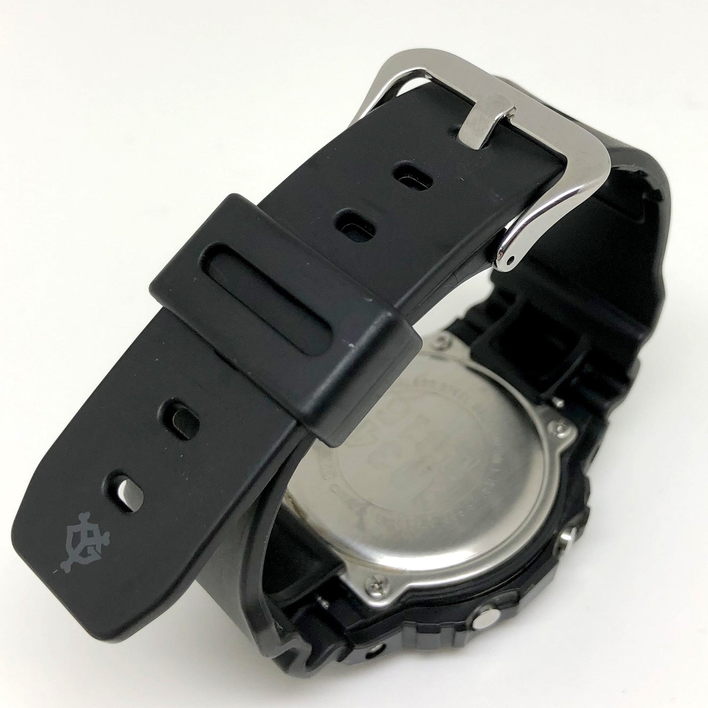 DW-5600YG-1JR Yomiuri Giants