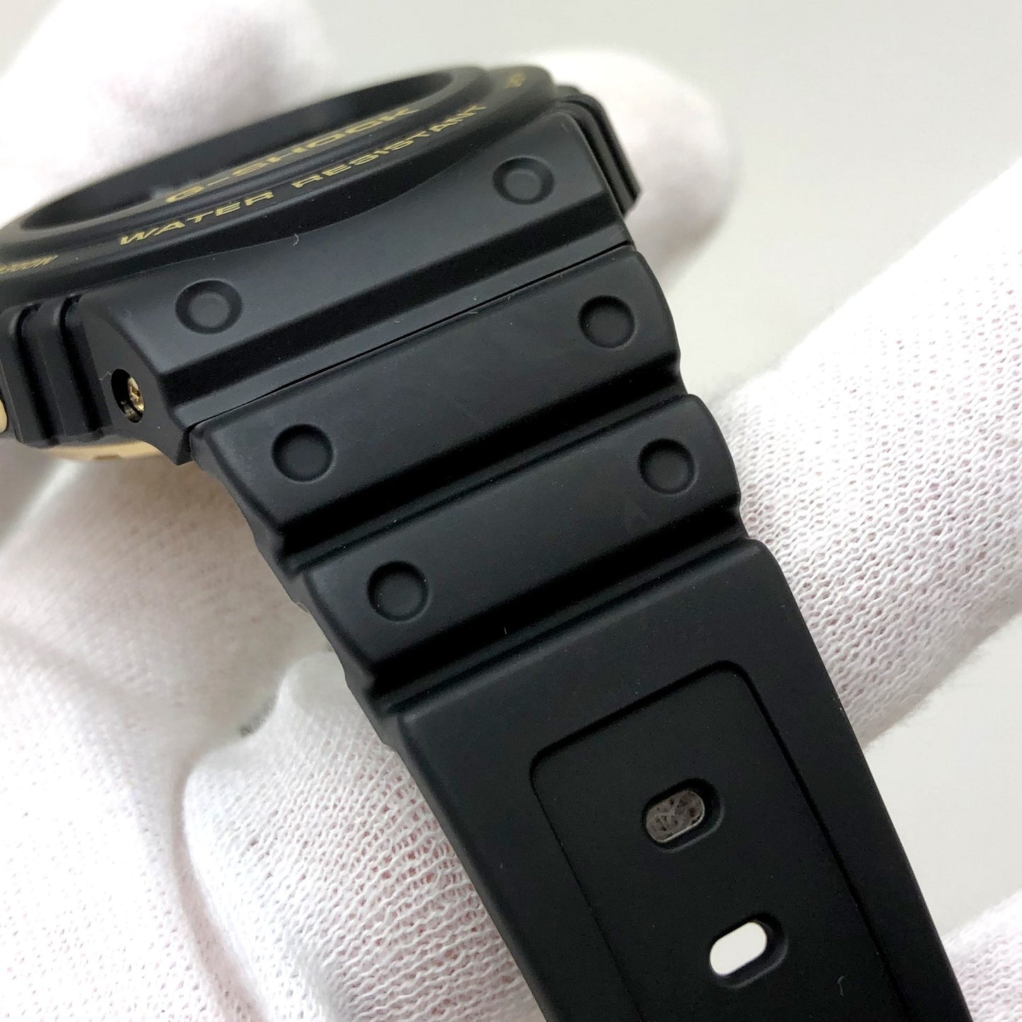 DW-5735D-1BJR