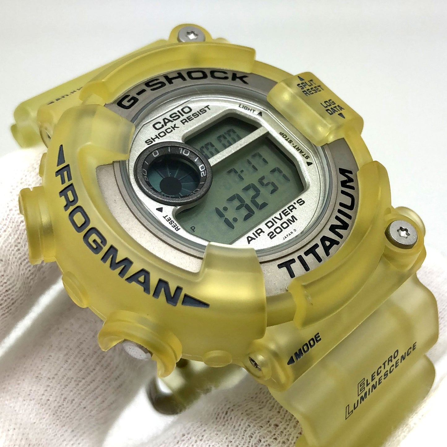 DW-8200WC
