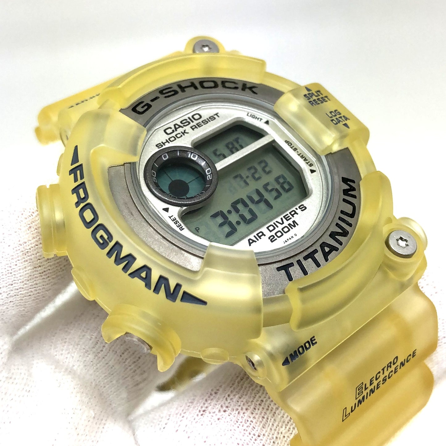 DW-8200WC