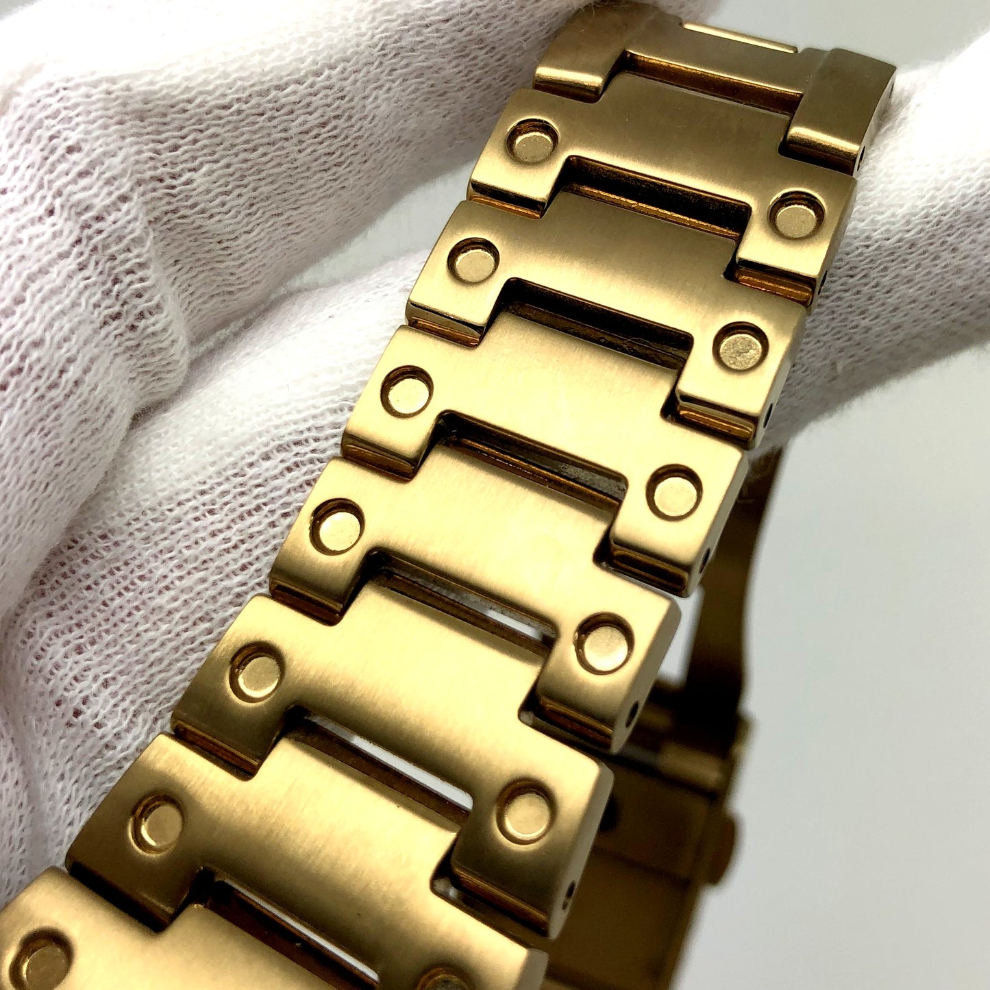 GMW-B5000GD-9