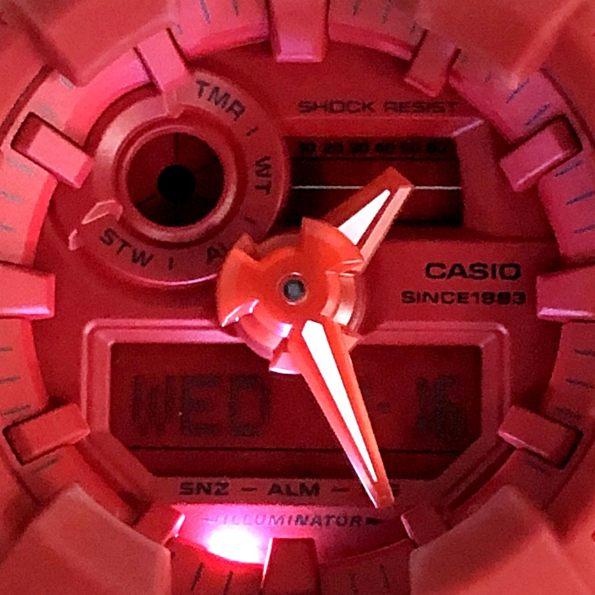 GA-735C-4A Gショック35周年記念モデル レッドアウト