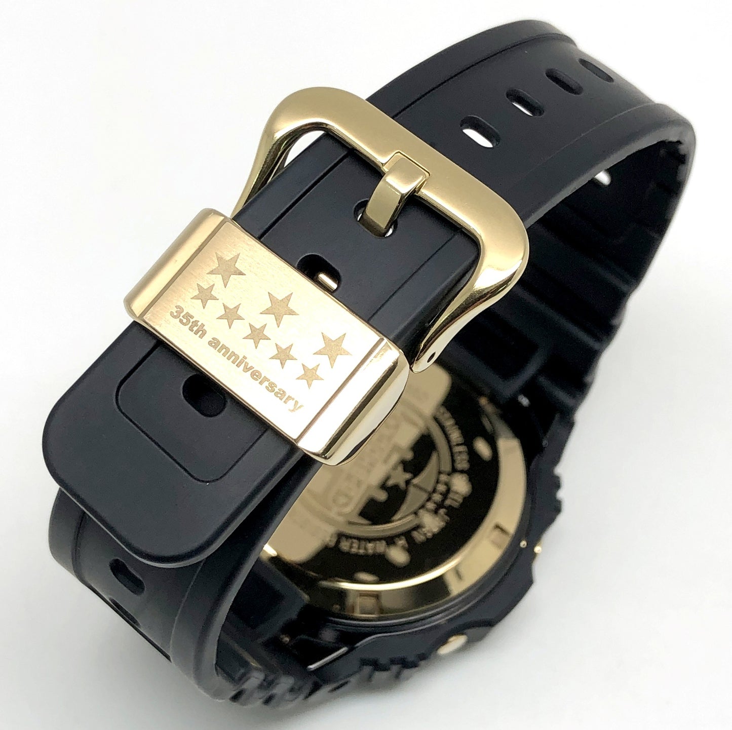 DW-5735D-1B スティング Gショック35周年記念モデル