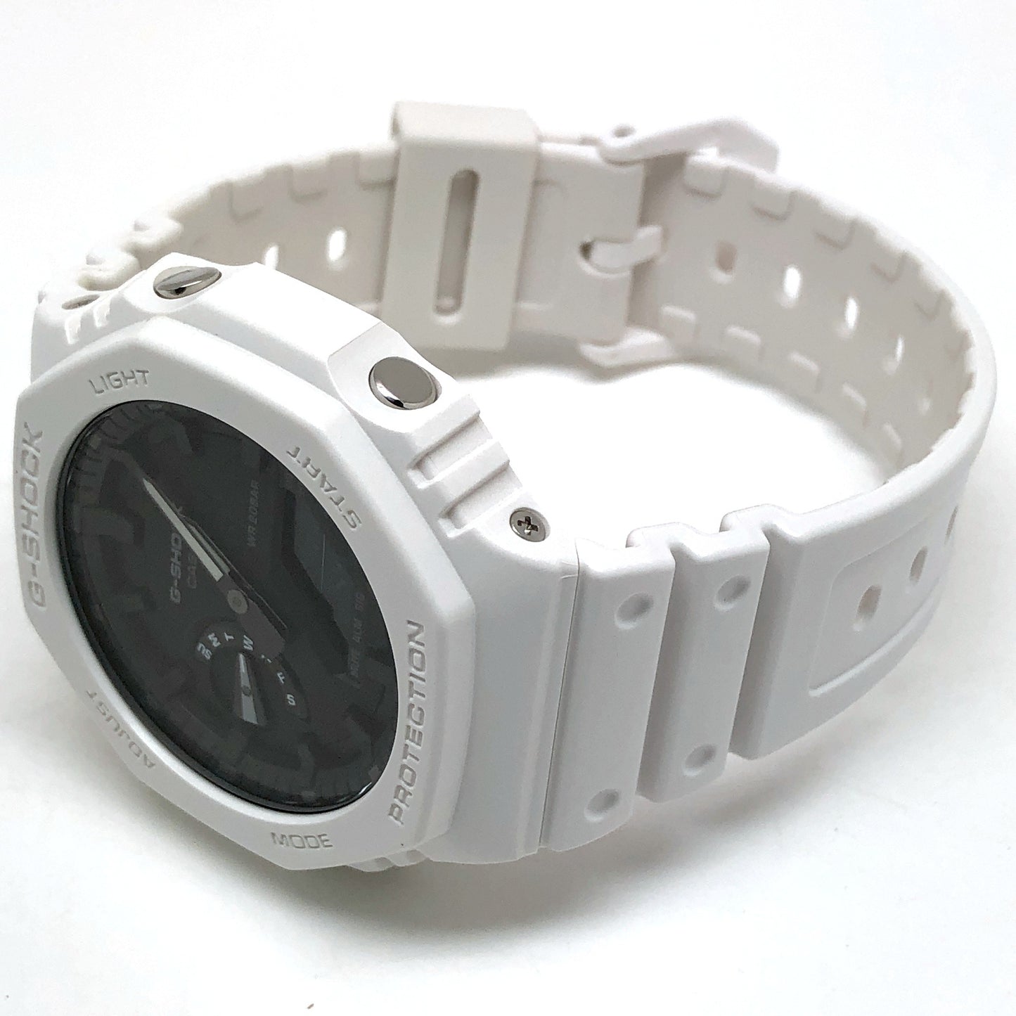 GA-2100-7A オクタゴン カシオーク ホワイト×ブラック