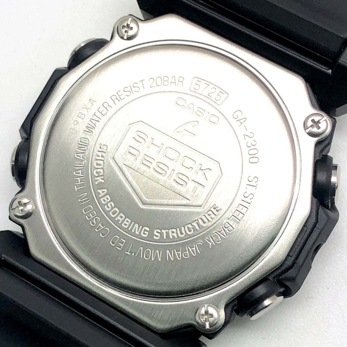 GA-2300-1A ミニマルデザイン アナデジモデル