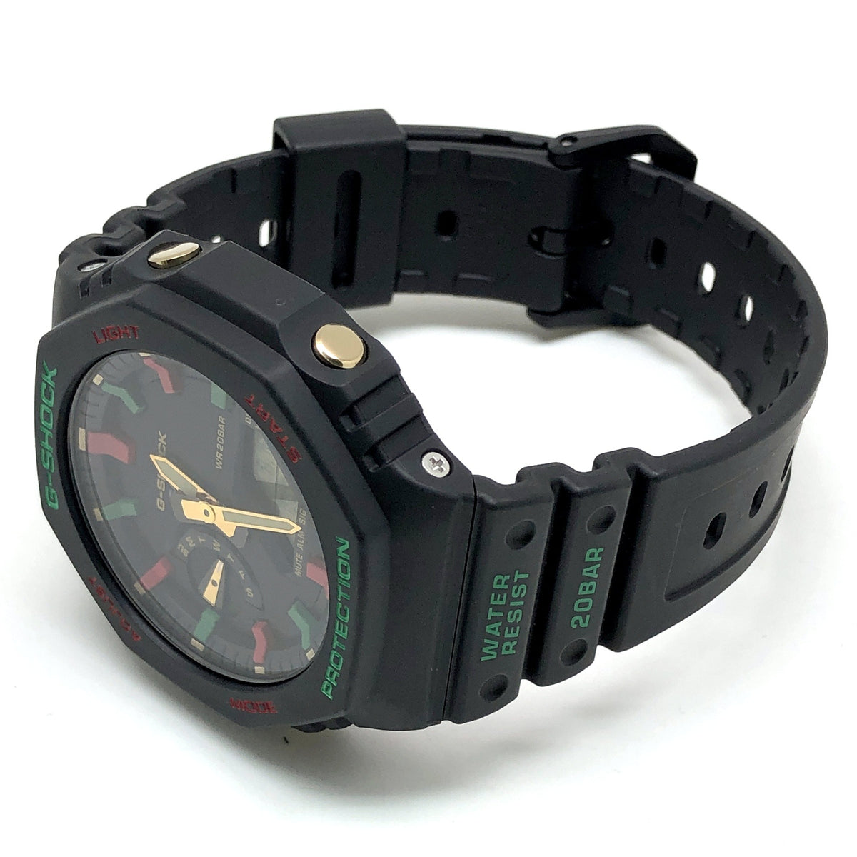 GA-2100TH-1A カシオーク ウィンタープレミアム クリスマスカラー