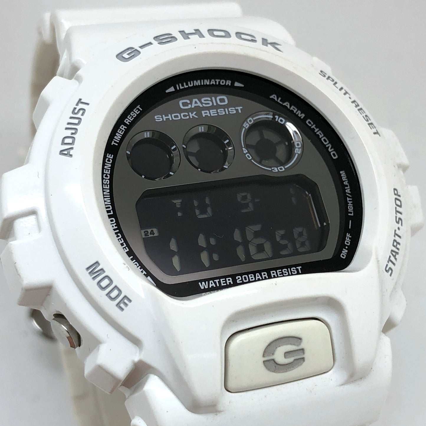 DW-6900NB-7 メタリックカラーズ ホワイト×シルバー
