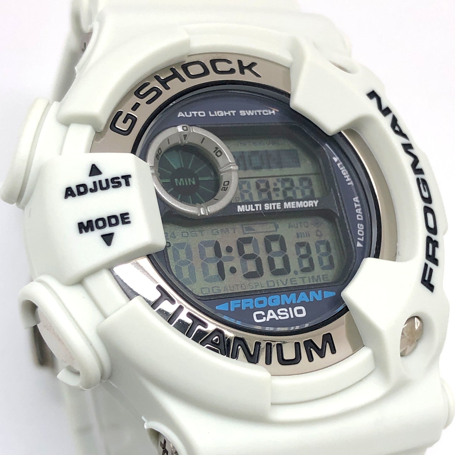 DW-9900LG-8 3代目フロッグマン メンインホワイトグレー