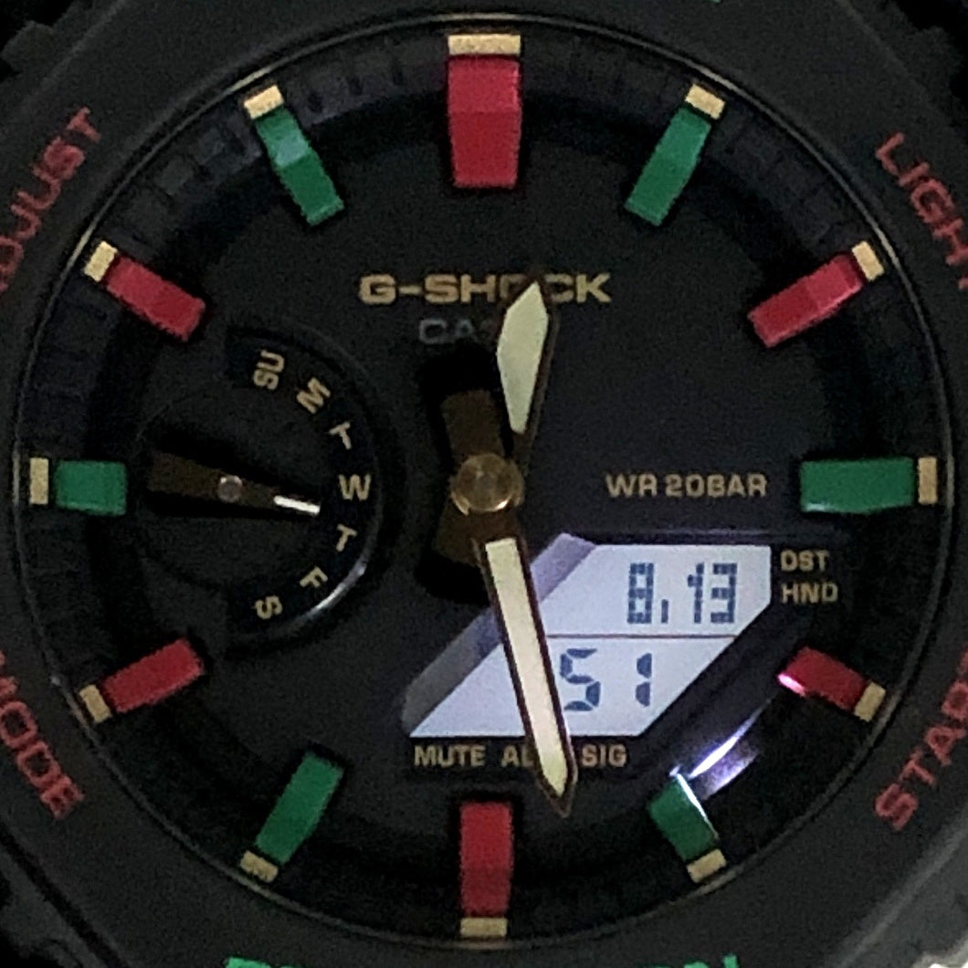 GA-2100TH-1A カシオーク ウィンタープレミアム クリスマスカラー