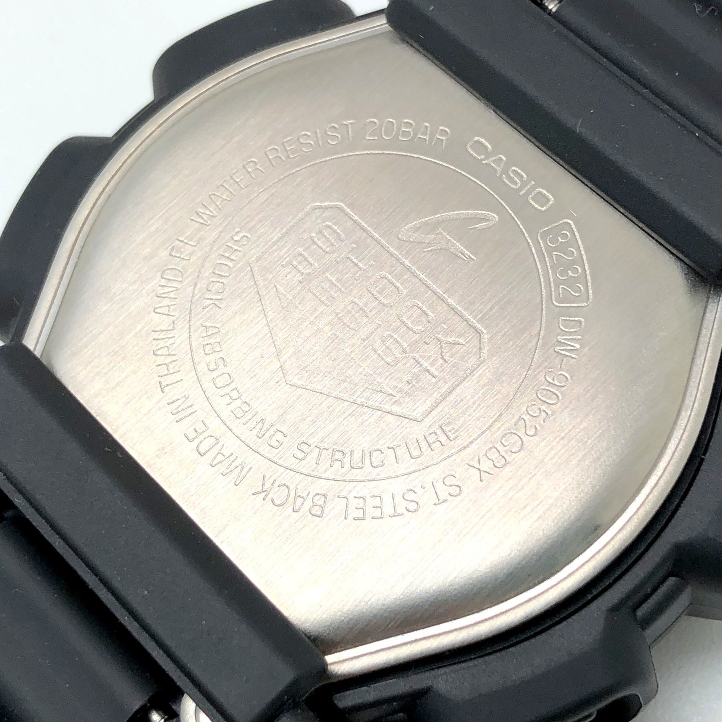 DW-9052GBX-1A9 90's リバイバルモデル ゴールドカラー