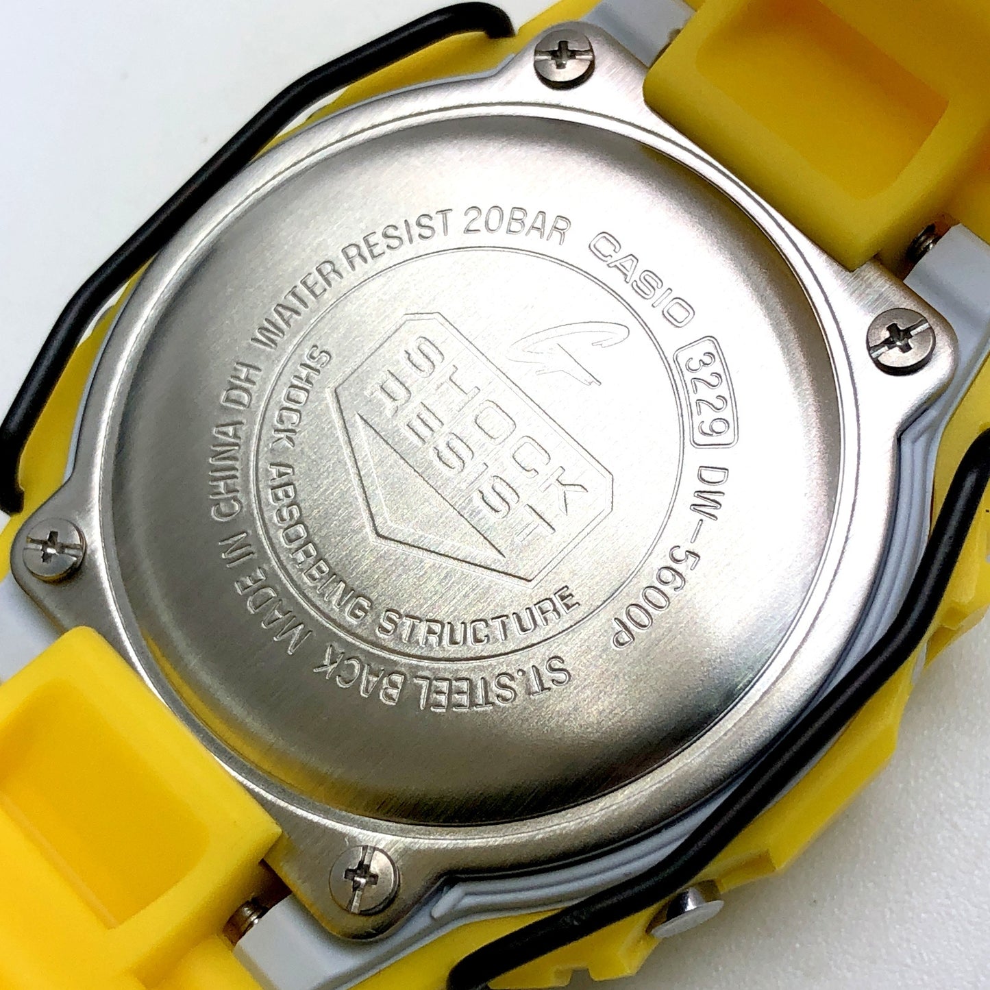 DW-5600P-9 プロテクター搭載 復刻スピード イエロー