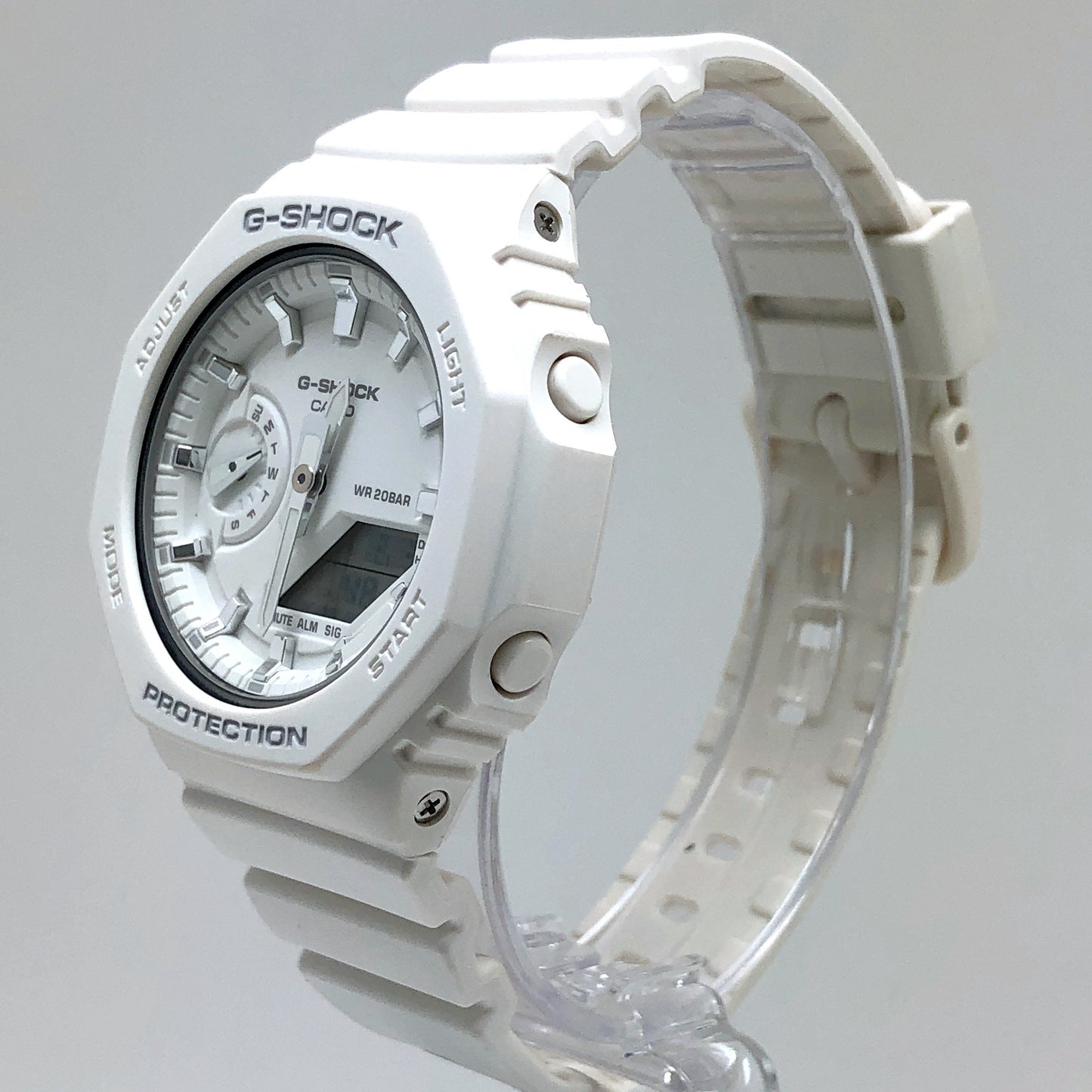 GMA-S2100-7A カシオーク ミッドサイズモデル ホワイト×ホワイト