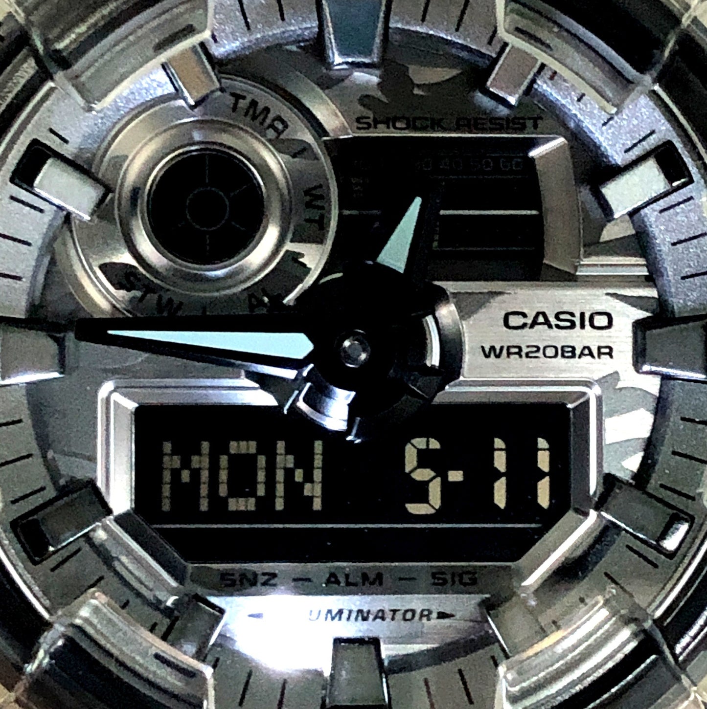 GA-700SKC-1A カモフラージュスケルトンシリーズ アナデジモデル