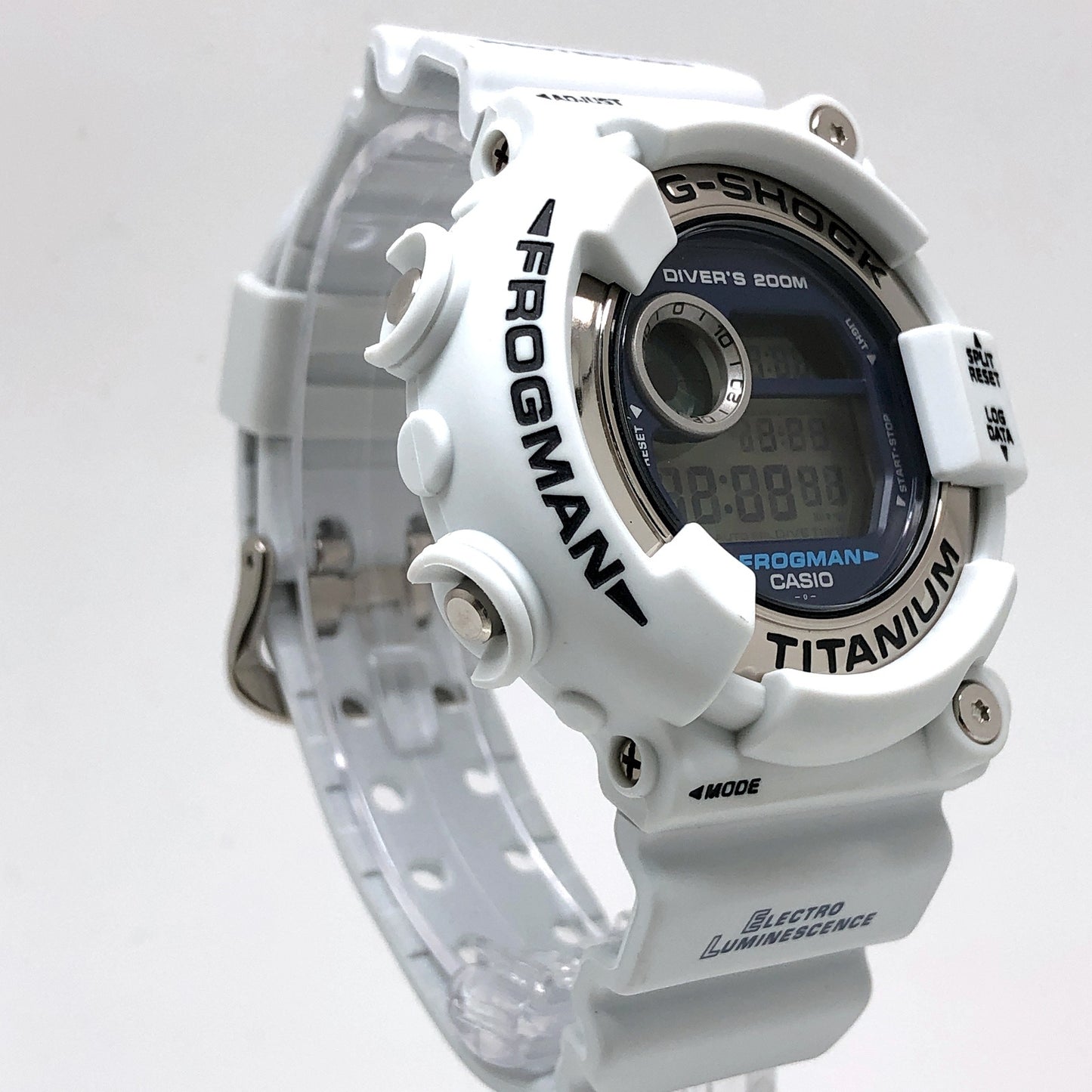 DW-8200LG-8 フロッグマン メンインホワイトグレー