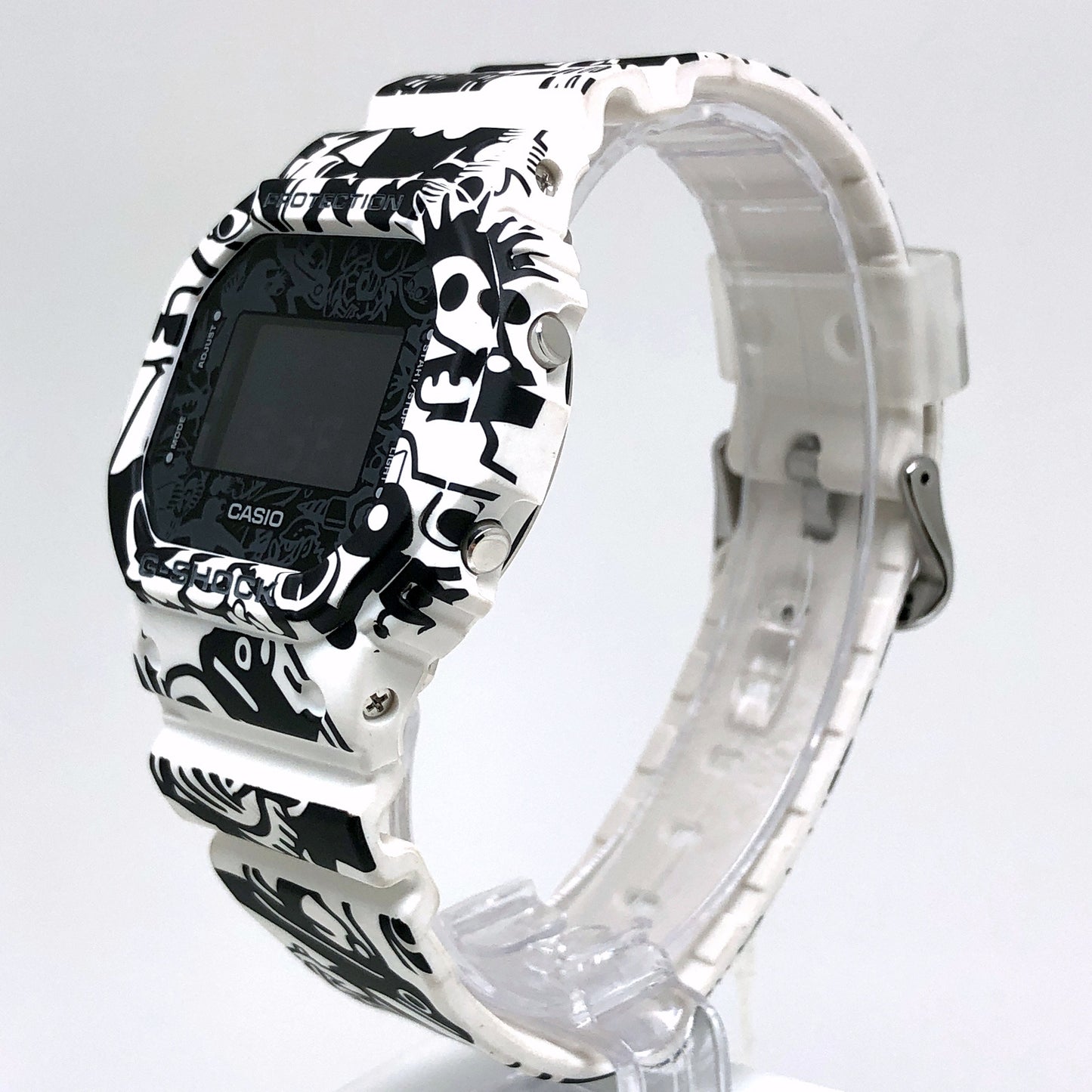 DW-5600GU-7 G-UNIVERSE 歴代キャラクタープリント