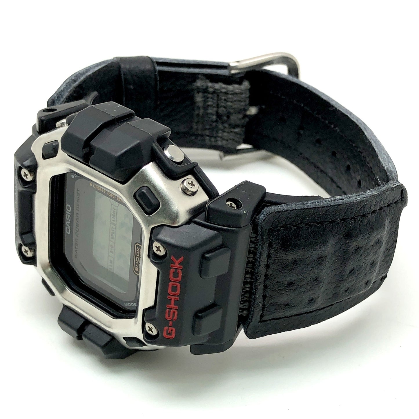 DW-8300D-1 2代目ガンダム インラインホッキー 国内モデル