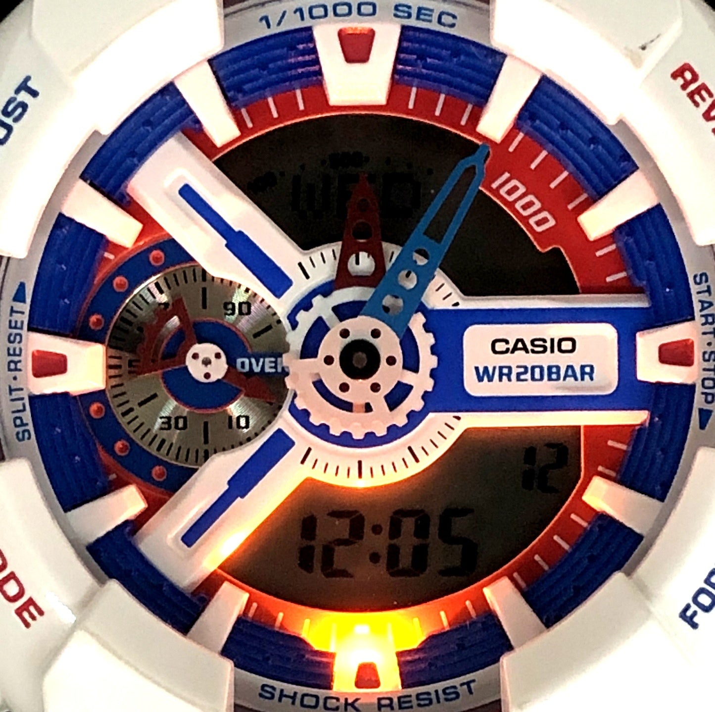 GA-110TR-7A ビッグケース ホワイトトリコロール