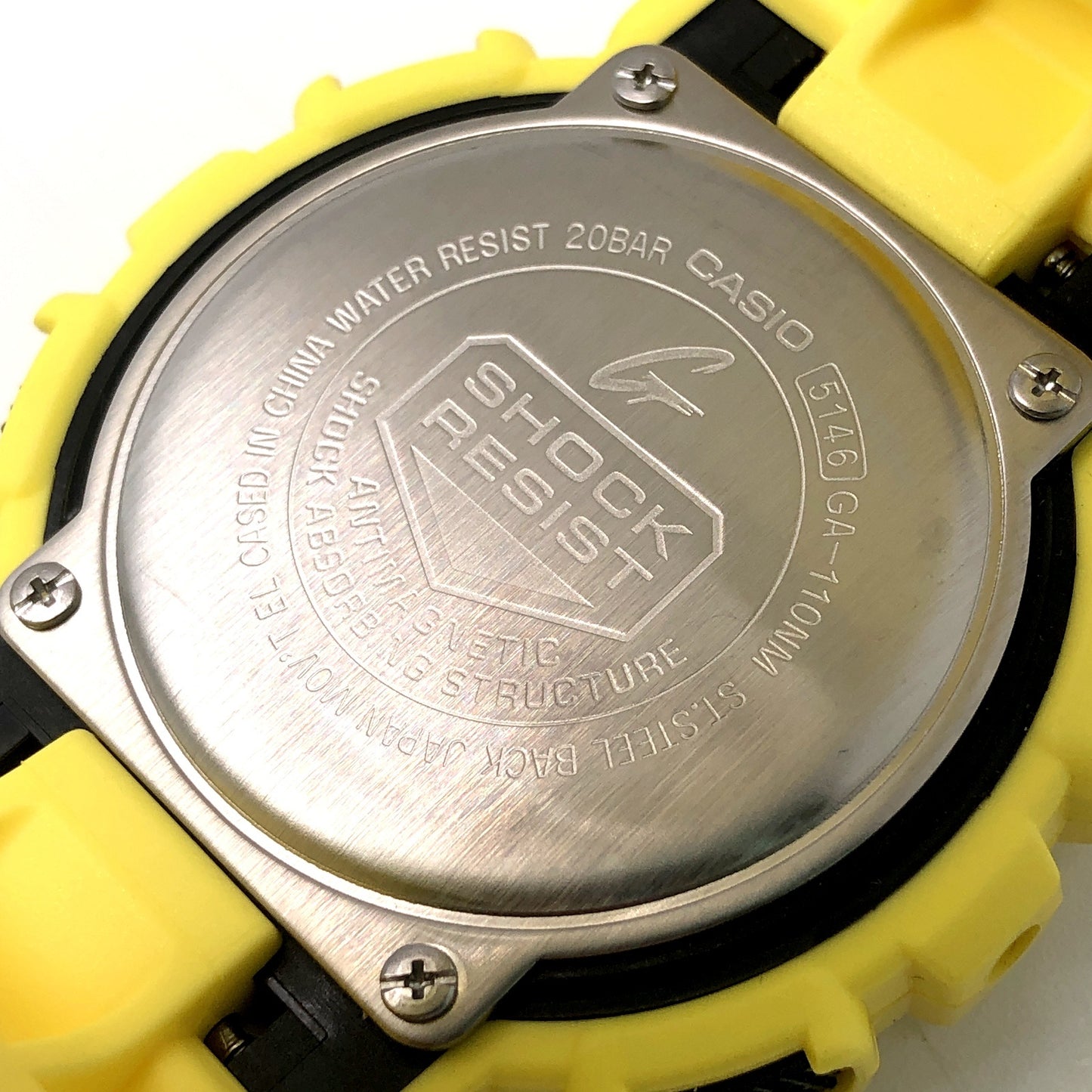 GA-110NM-9 イエローメタリックカラー