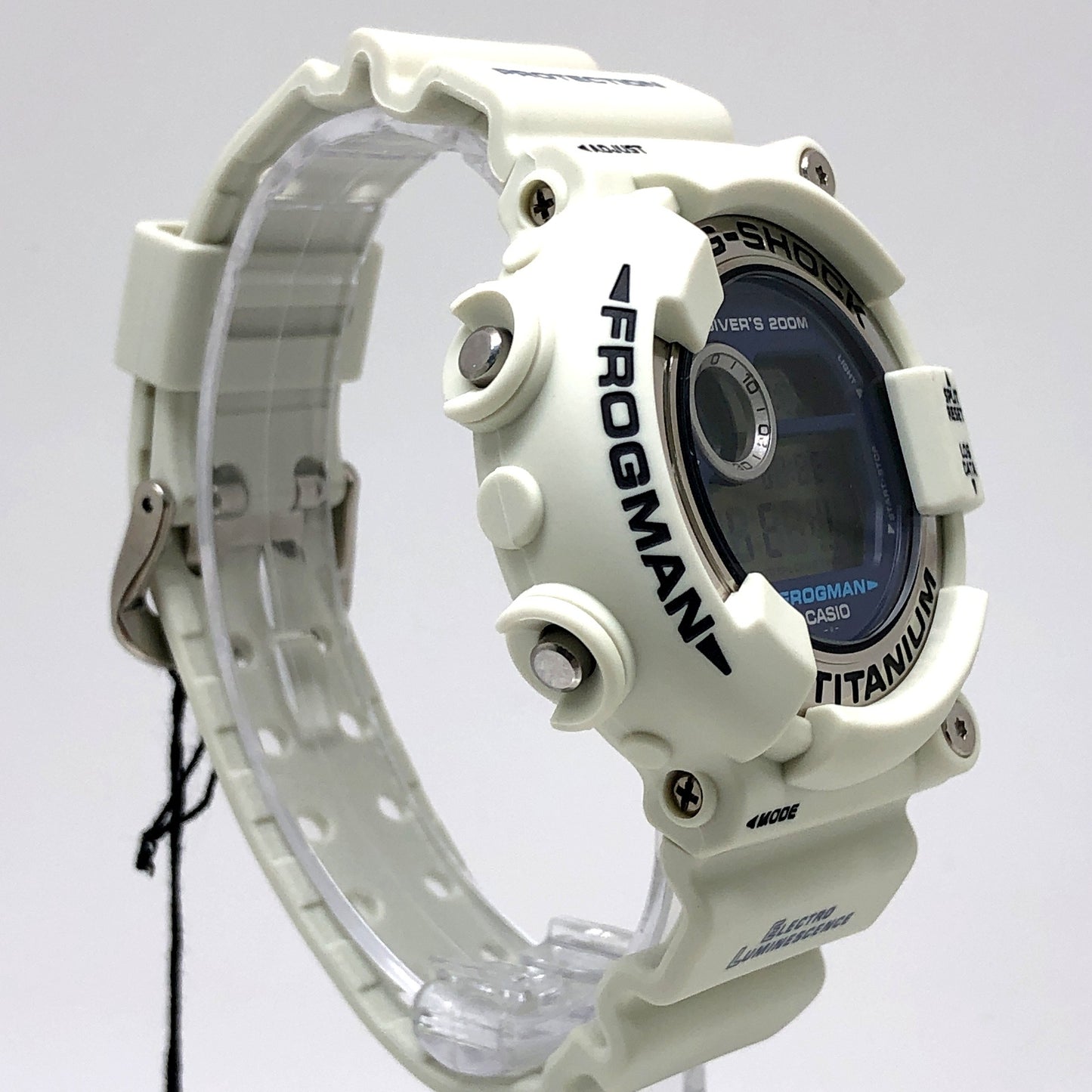 DW-8200LG-8 フロッグマン メンインホワイトグレー