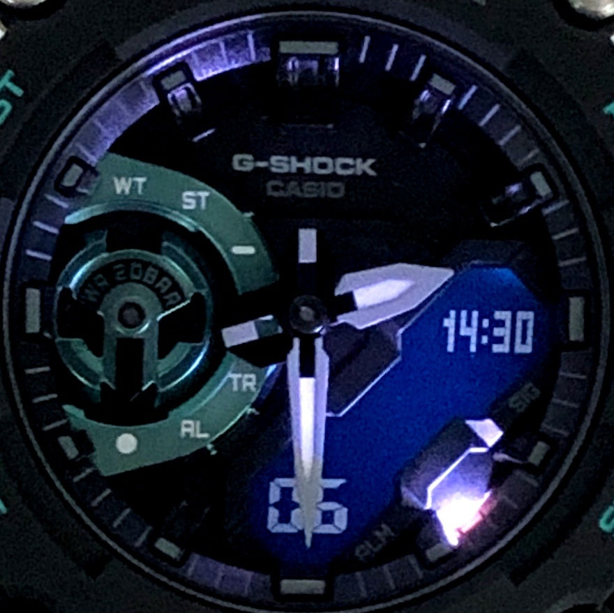 GA-2200M-1A カーボンコアガード構造 アナデジモデル