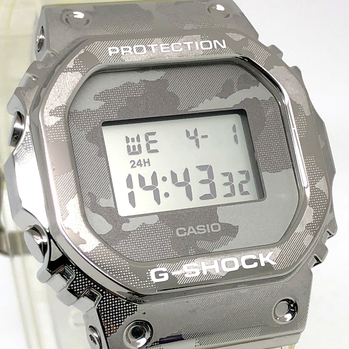 GM-5600SCM-1 メタルカバードシリーズ スケルトン カモフラ―ジュ