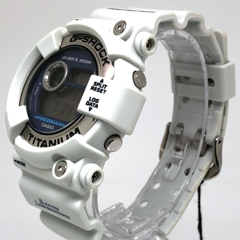 DW-8200LG-8 フロッグマン メンインホワイトグレー
