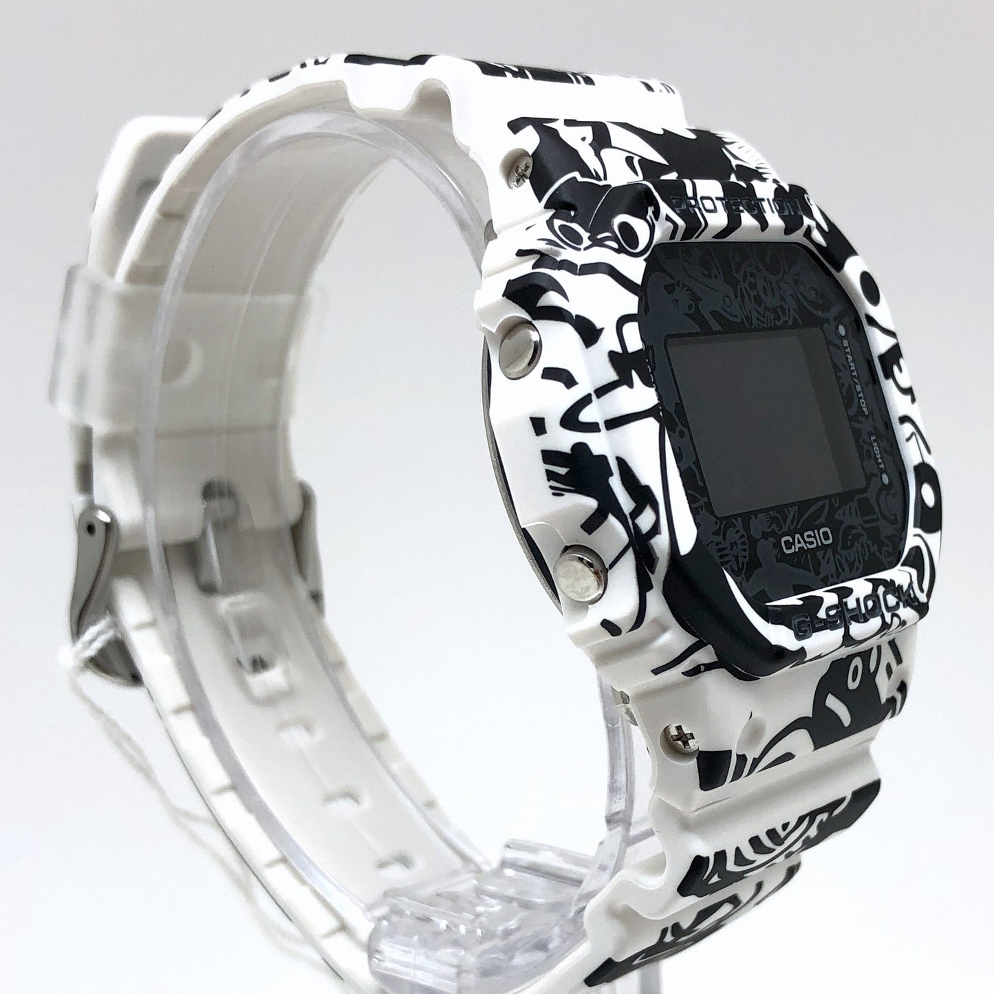 DW-5600GU-7 G-UNIVERSE 歴代キャラクタープリント