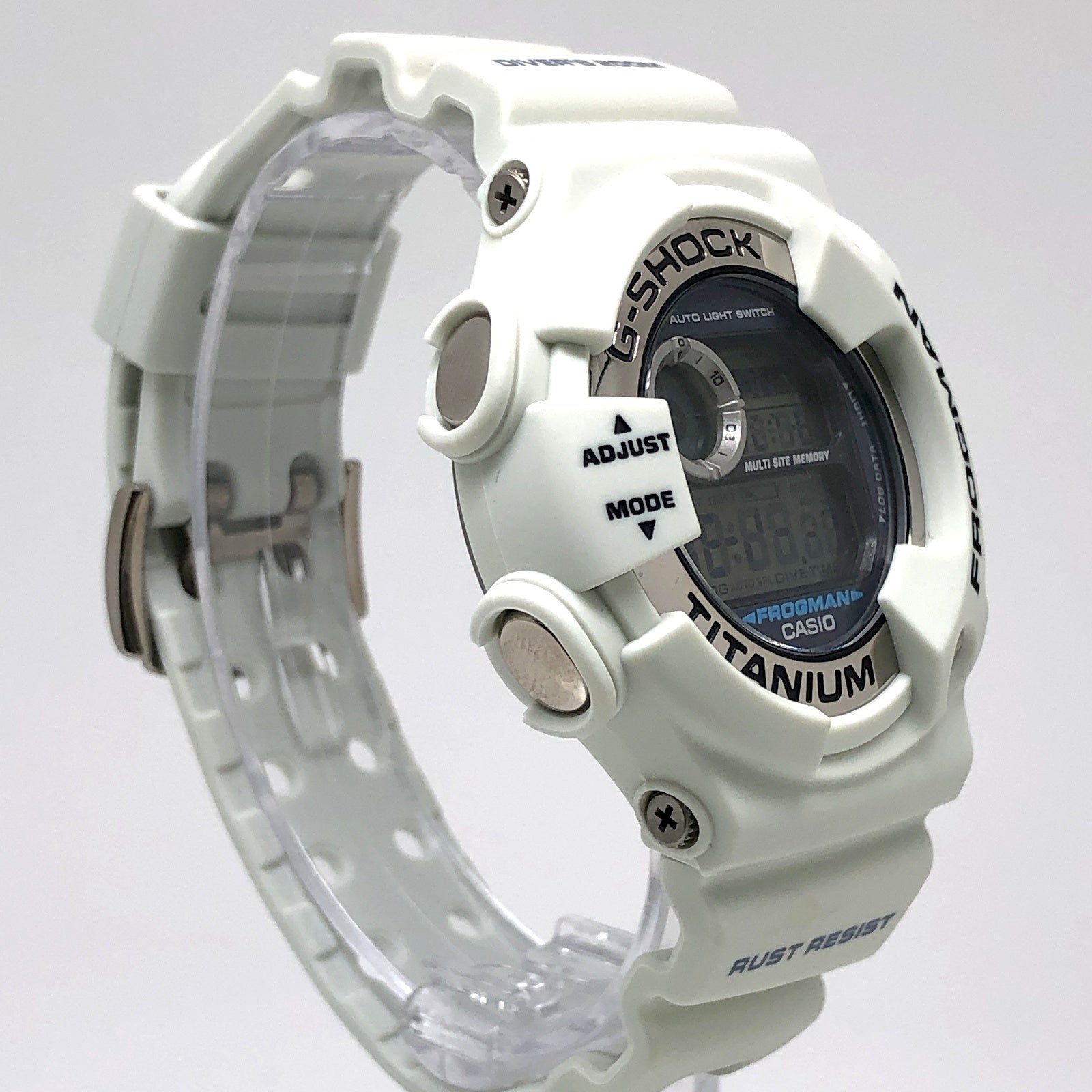 G-SHOCK FROGMAN ホワイト チタン　DW-9900LG-8 DW-9900LG-8 3代目フロッグマン メンインホワイトグレー – G-BRIDGES