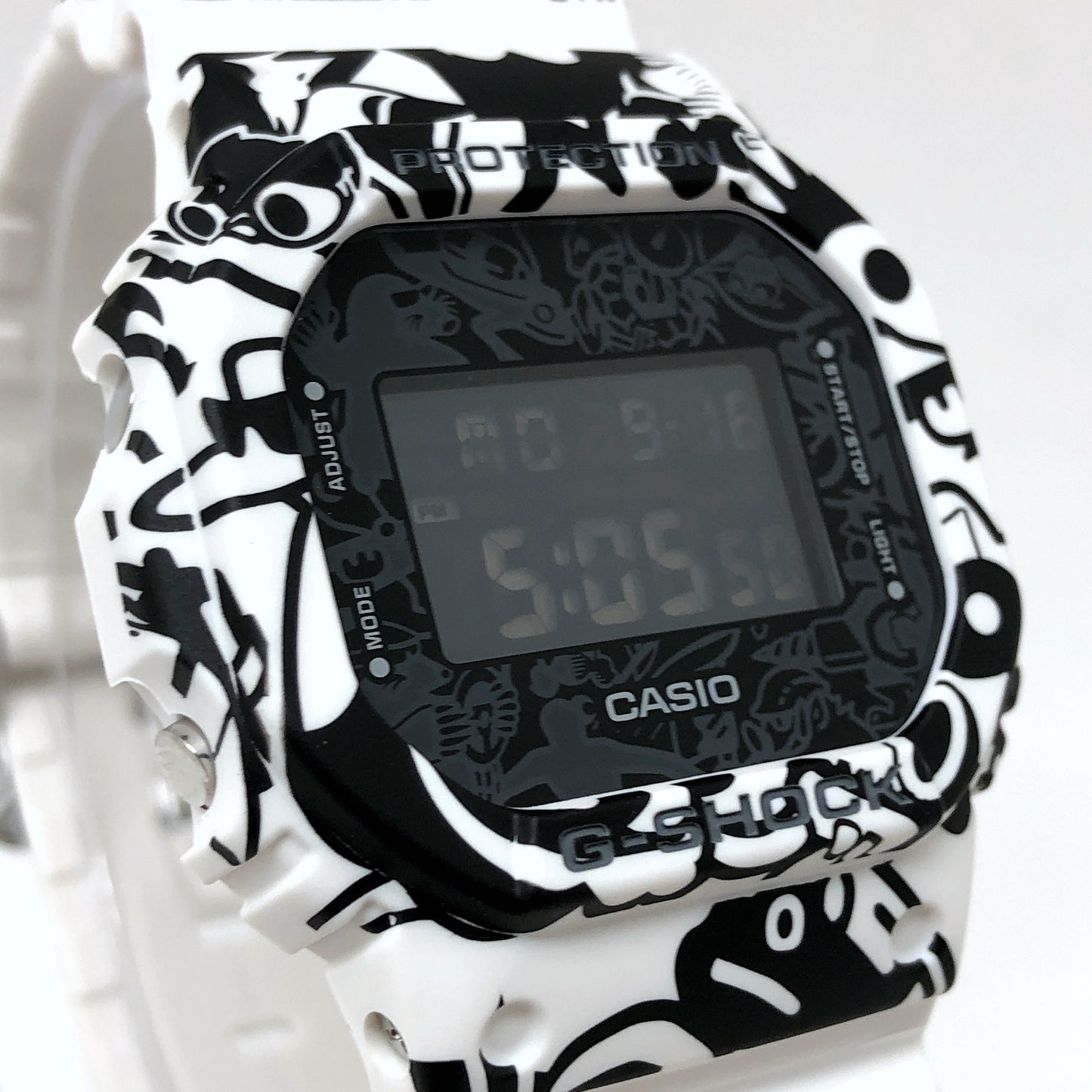 DW-5600GU-7 G-UNIVERSE 歴代キャラクタープリント