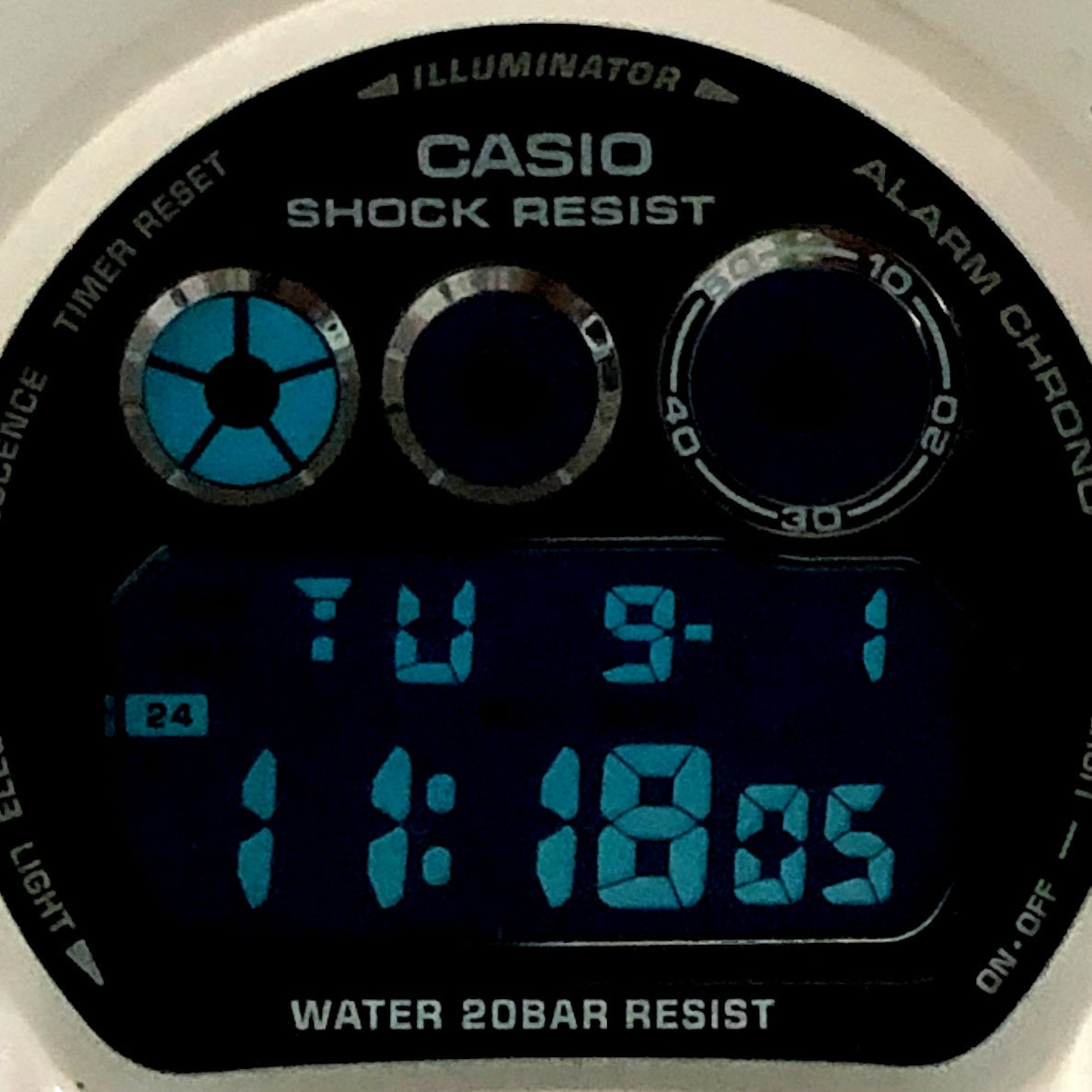 DW-6900NB-7 メタリックカラーズ ホワイト×シルバー