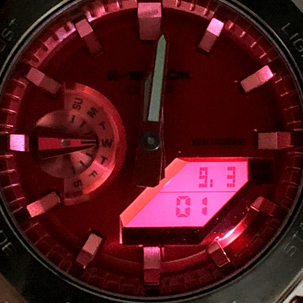 GM-2100B-4A カシオーク メタルカバード ダークグレー×レッド