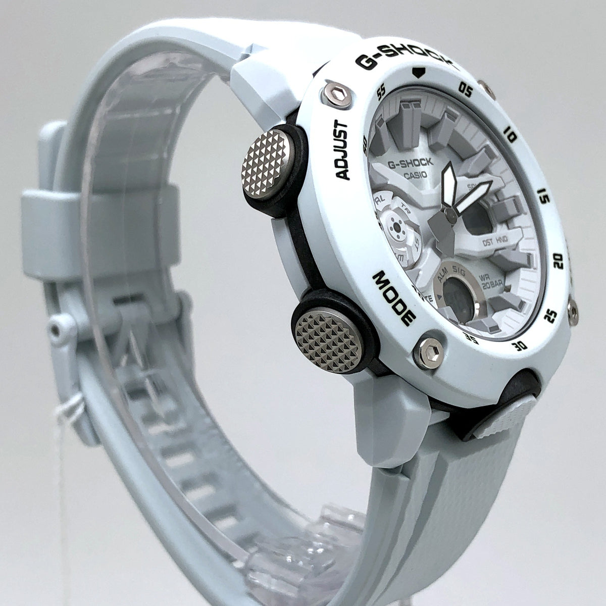 GA-2000S-7A GA-2000シリーズ モノトーン ホワイトグレー