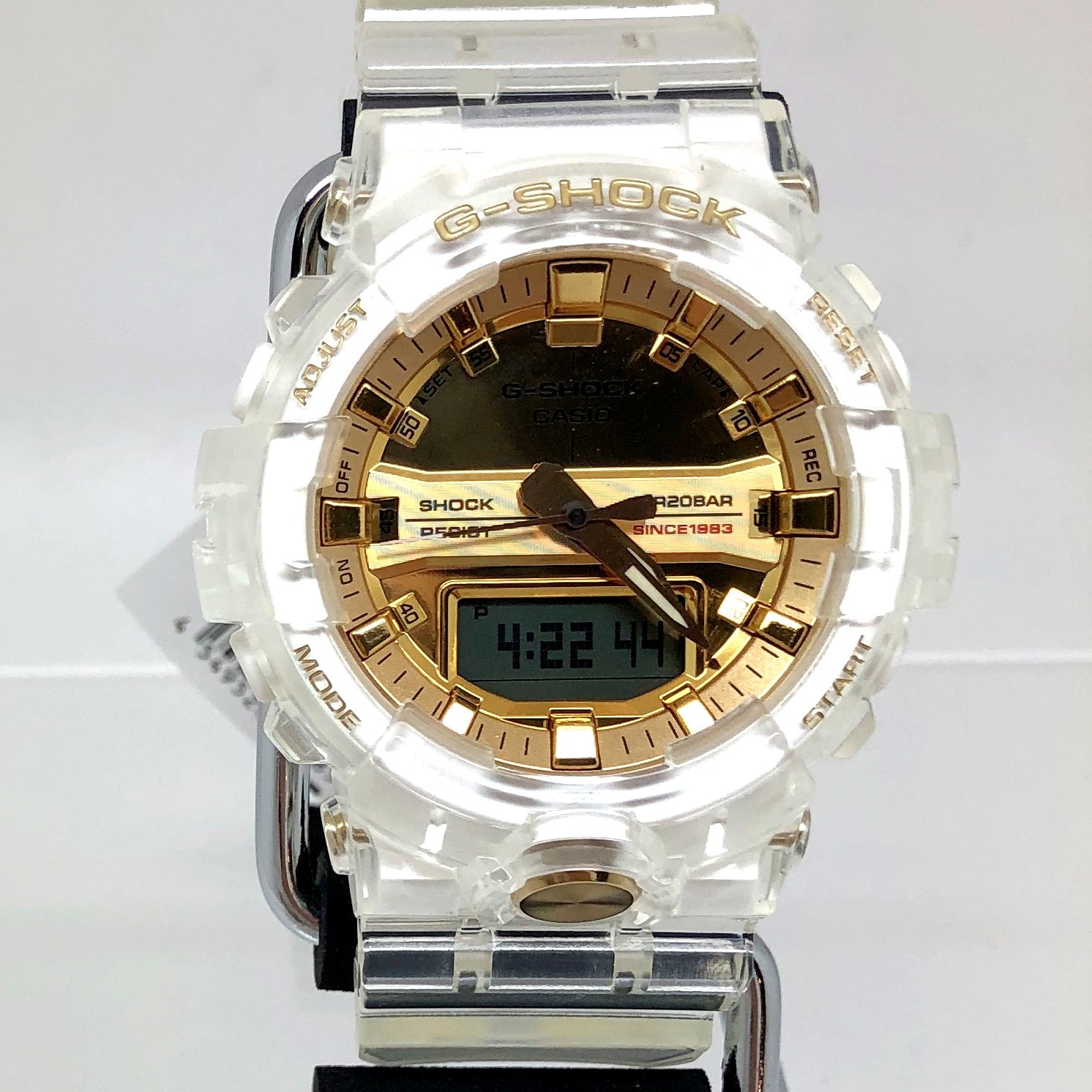 CASIO G-SHOCK 35周年記念モデル GA-835E-7AJRお譲りいたします