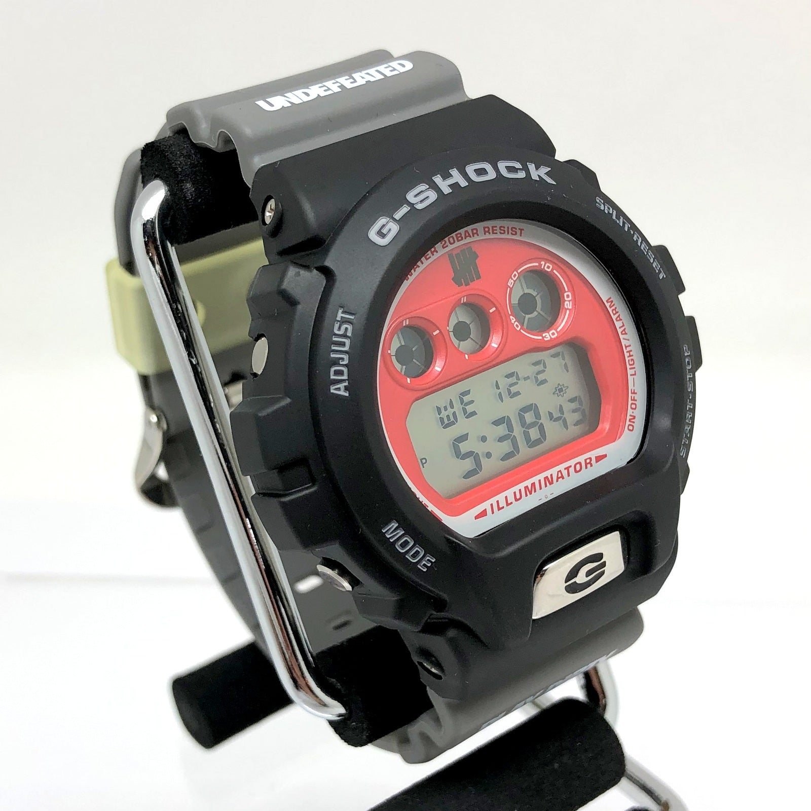 未使用の新品です UNDEFEATED × G-SHOCK DW-6900UD-1JF